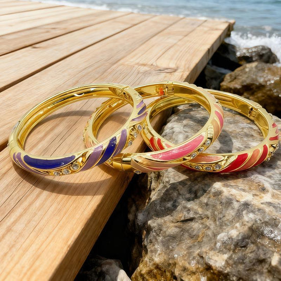 3Pcs Trendy Stylish Accessories for Women Assorted Handmade Bracelets All-Match Exquisite Jewelry for Birthday Gift Christmas Decorative Set 90 S Jewelry Bangles for Women with Enamel Floral Design and Sparkling Crystals Bracelets for Women