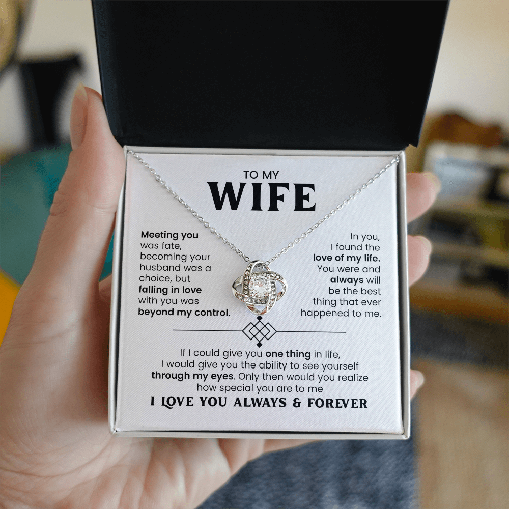 Romantic Necklace Gift from Husband to Wife
