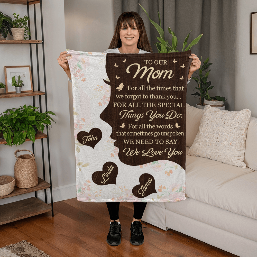 To Our Mom Personalized Blanket – Custom Mom Gift from Kids, Mother’s Day Gift for Mom, Sentimental Mom Throw Blanket with Name