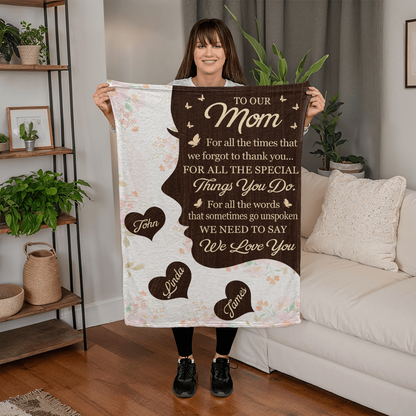 To Our Mom Personalized Blanket – Custom Mom Gift from Kids, Mother’s Day Gift for Mom, Sentimental Mom Throw Blanket with Name